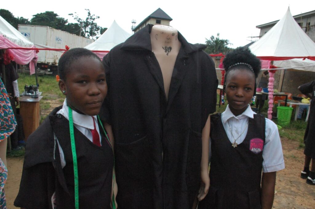 Fashion Design_(2)